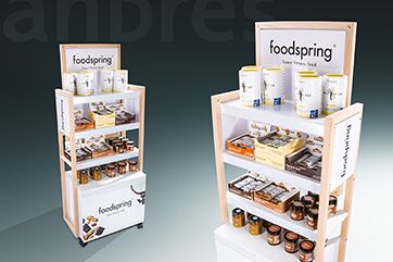 Foodspring/Zweitplatzierung/Bodendisplay/Massivholz/nachhaltig